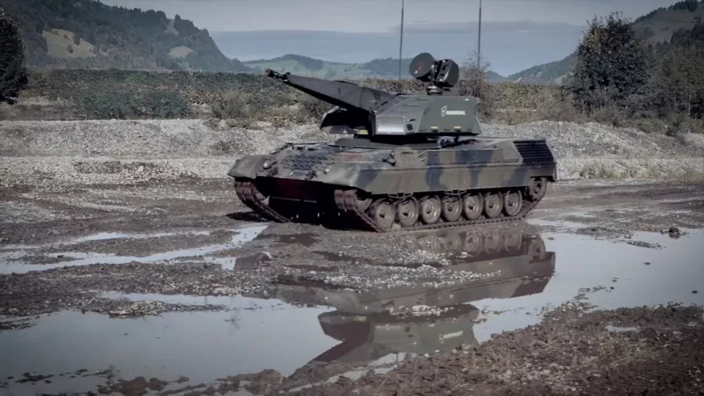 Кадры испытаний немецкой ЗСУ Skyranger 35 на шасси танка Leopard 1