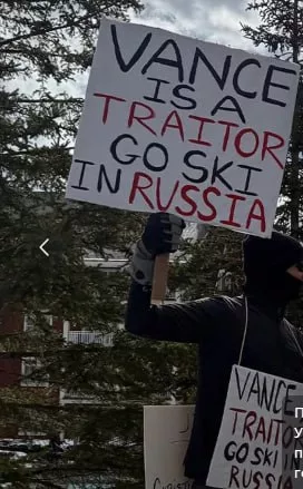 В Нью - йорке и Вермонте прошли проукраинские демонстрации против Трампа, Вэнса и Маска