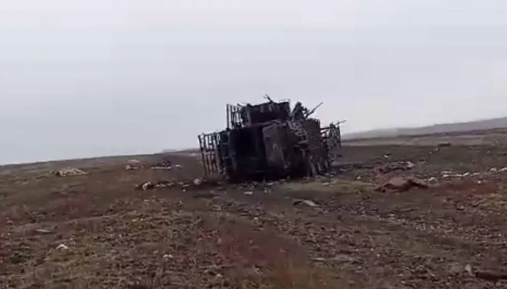 Продвигаясь по территории, ранее занятой противником, российский подразделения продолжают сбор уничтоженных и брошенных единиц техники ВСУ