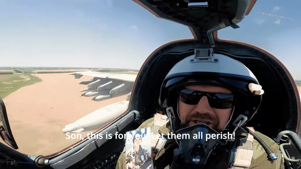 Украинский Су-25 с французскими высокоточными авиабомбами AASM-250 HAMMER и американскими НАР Zuni