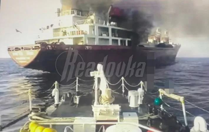 Российское грузовое судно загорелось у берегов Южной Кореи из-за отказа двигателя — 6 наших моряков пострадали