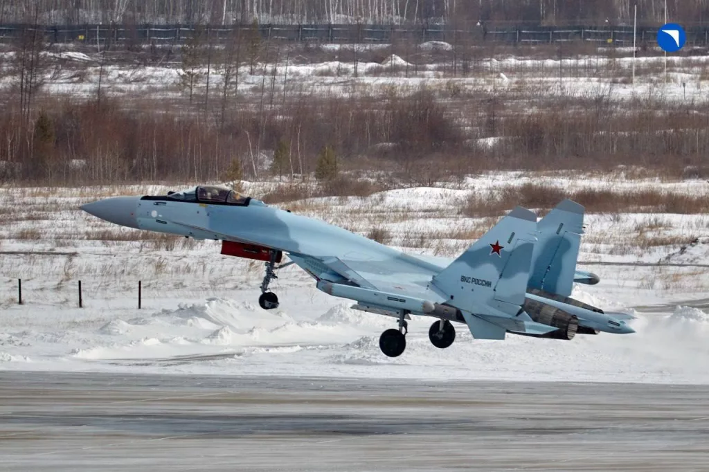 ОАК рапортует, что передала Минобороны России партию серийных многоцелевых истребителей Су-35С