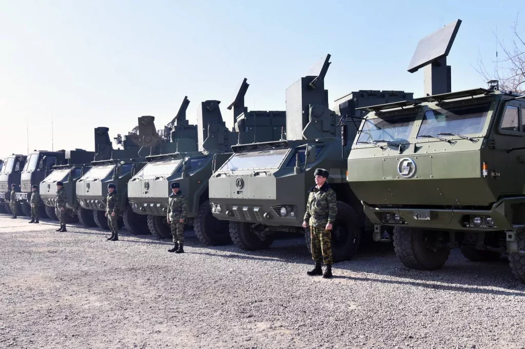 На военном параде по случаю 32-й годовщины образования Вооруженных сил Республики Таджикистан были показаны