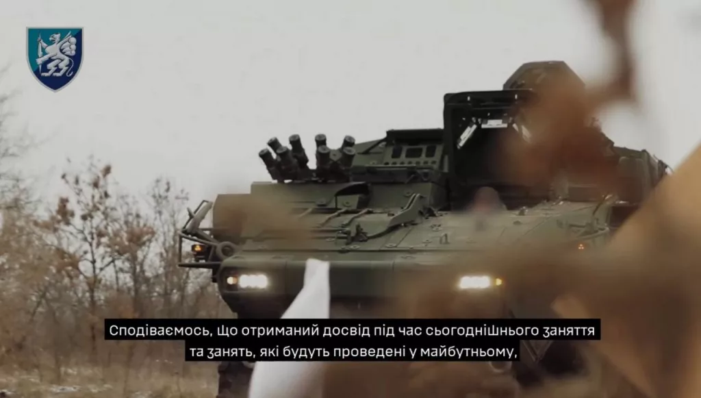 Один из переданных Канадой бронетранспортёров LAV 6.0 ACSV на вооружении 36-й ОБрМП ВСУ