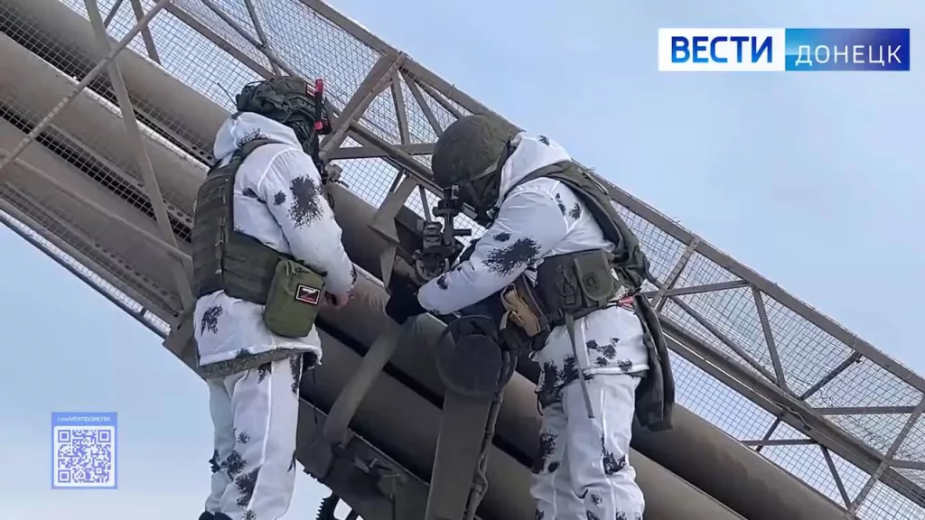 Боевая работа расчёта РСЗО 9К57 «Ураган» 1-й гвардейской танковой армии группировки войск «Запад»