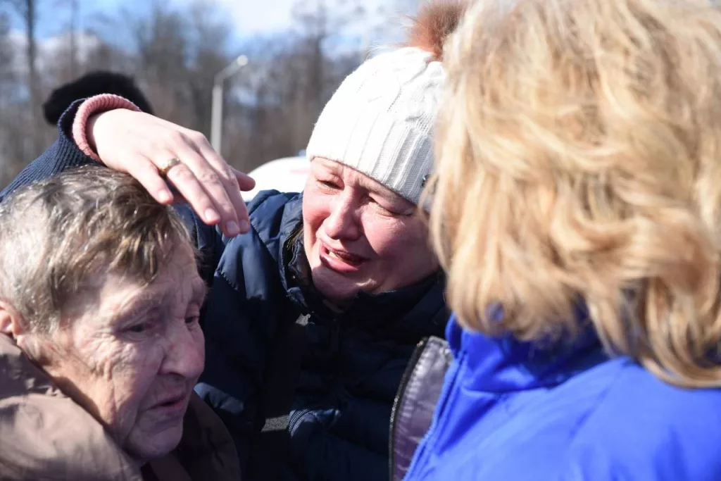 Ещё 25 человек, вывезенные ВСУ из Курской области на Украину, сегодня возвращаются домой