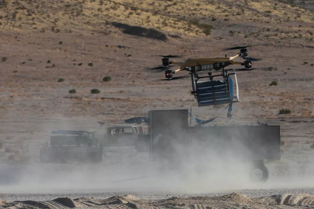 Кадры с очередных испытаний различных автономных систем в рамках Project Convergence в Калифорнии