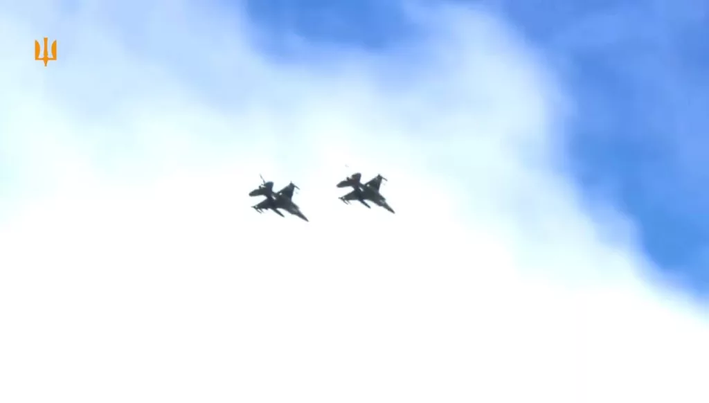 Кадры из репортажа об истребителях F-16, эксплуатируемых воздушными силами Украины
