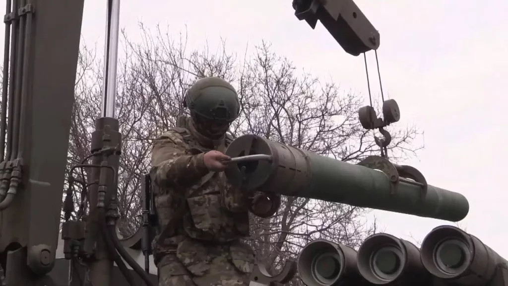 Боевая работа расчёта тяжёлой огнемётной системы ТОС-1А «Солнцепек» на Южно-Донецком направлении