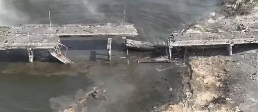 Поражение моста на реке Конка в Херсонской области. Точный прилет вызвал обрушение пролетов