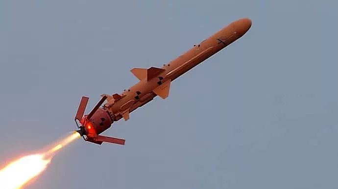 Зеленский заявил о применении украинской ракеты дальностью 1000 км