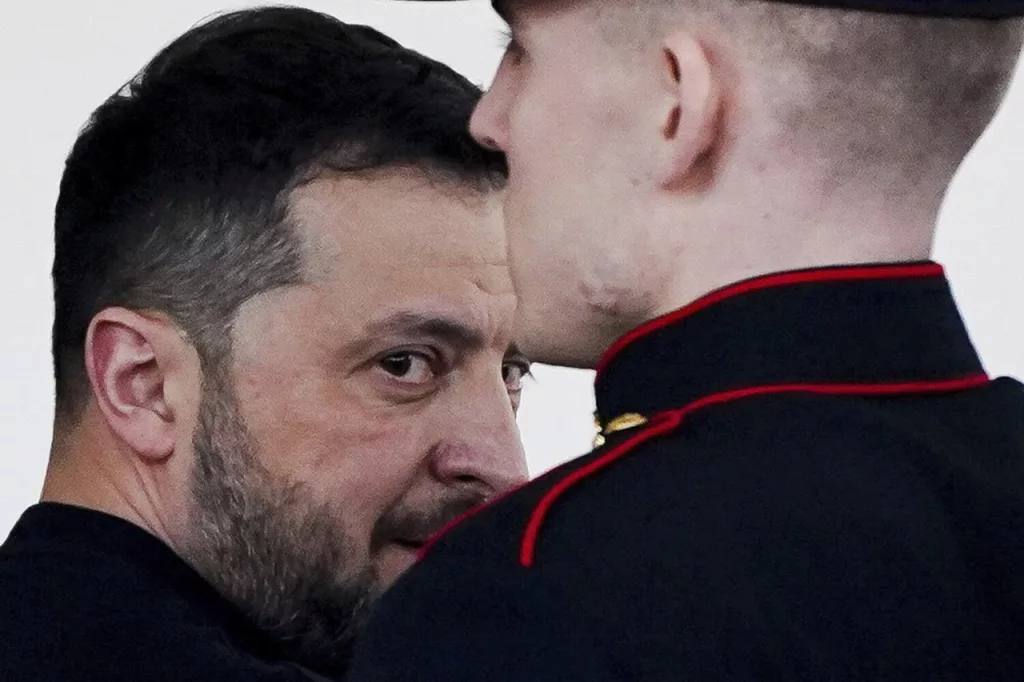 Украине понадобится новый лидер, если Зеленский не образумится — спикер палаты представителей конгресса США Майк Джонсон