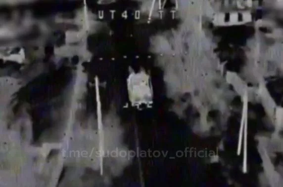 Расчёт группы Антагониста работает FPV-дронами "ВТ-40" по технике ВСУ
