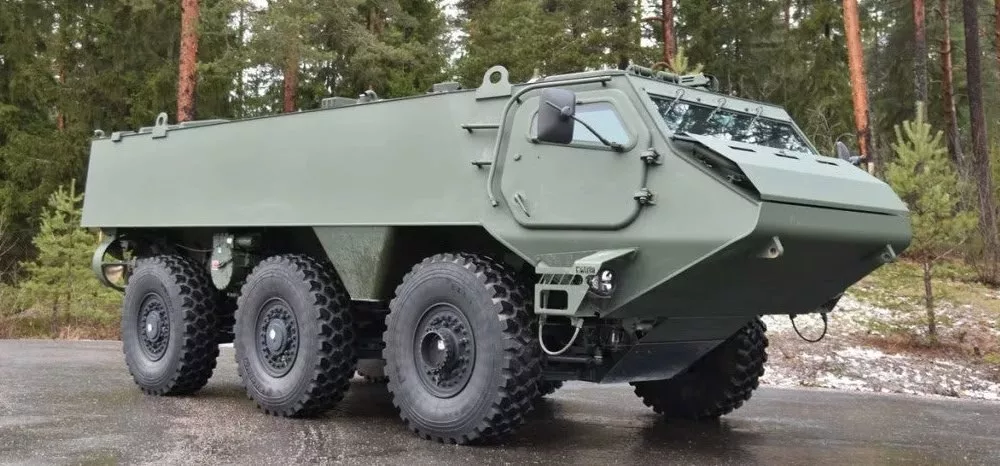 Латвия намерена поставить ВСУ финские БТР Patria 6x6