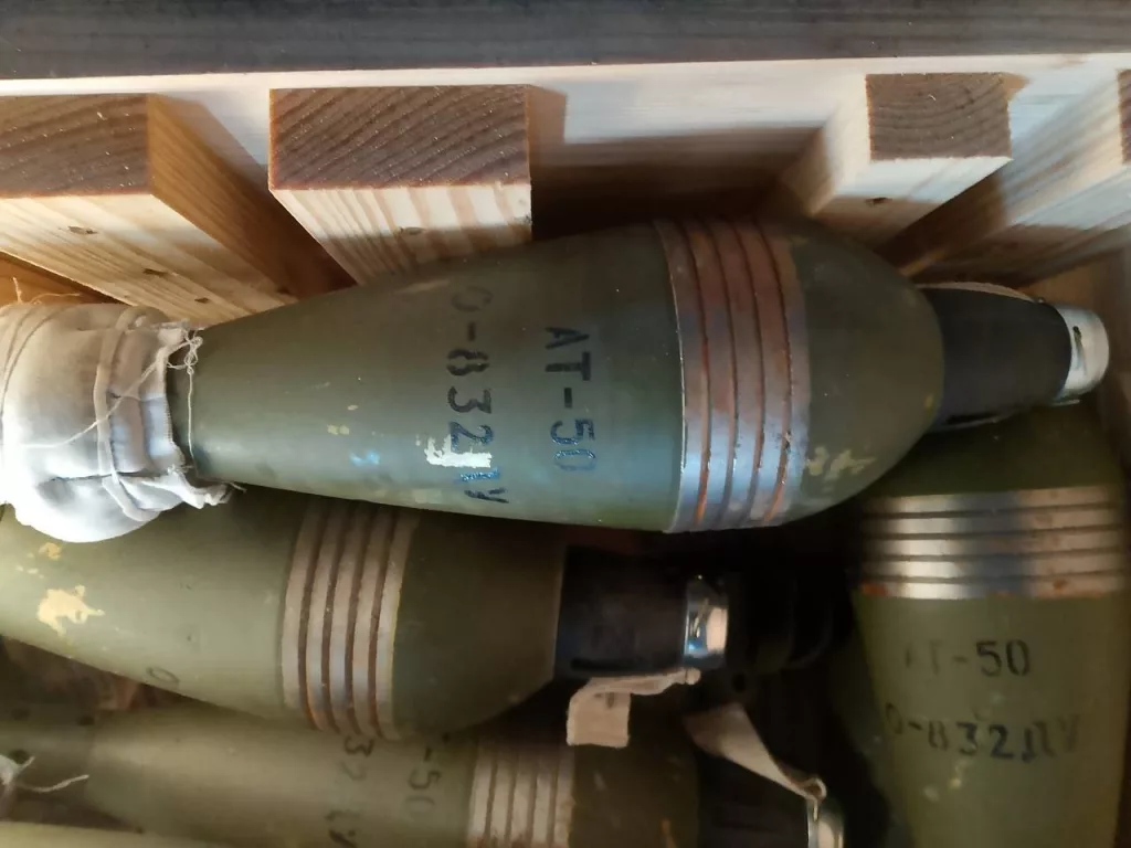 Южно-Донецкое направление. Трофеи и шевроны уничтоженных боевиков киевского режима