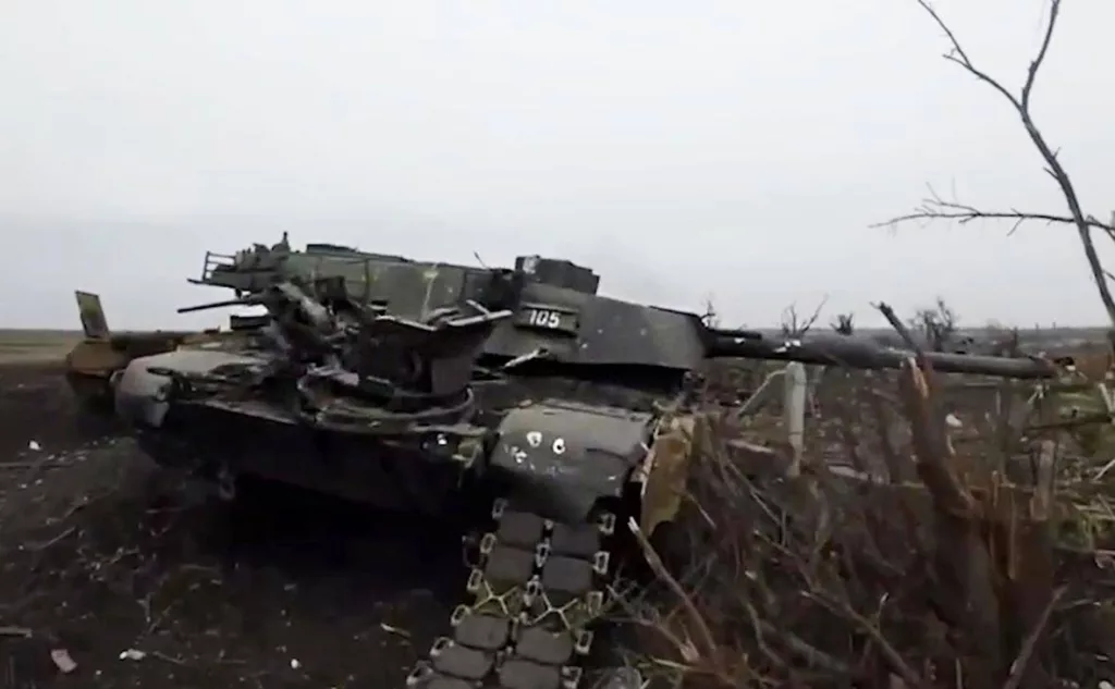 Почти две трети танков Abrams (19 из 31), переданных США Украине, подбиты или захвачены — The New York Times