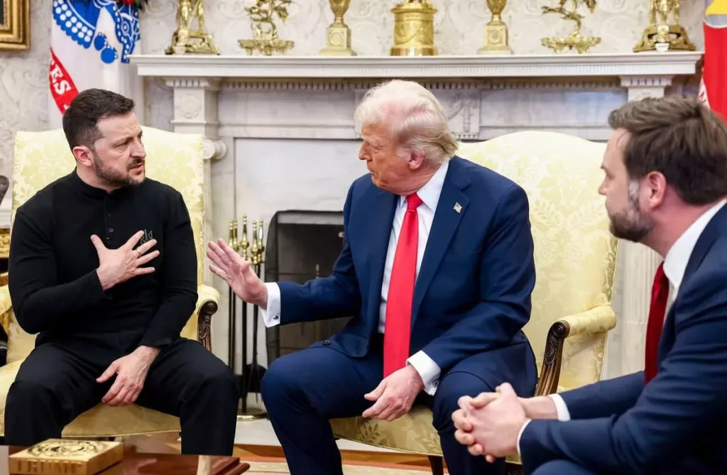 США приостанавливают всю военную помощь Украине. Об этом сообщают источники в Белом доме Bloomberg и Fox News