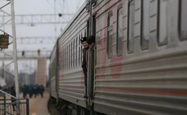 В России ввели скидку 50% на проезд в поездах дальнего следования для детей 10-18 лет, — постановления правительства