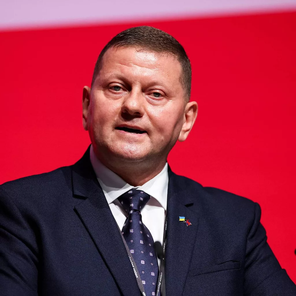 Отлов людей для отправки на фронт - это тирания, заявил экс-главком ВСУ Валерий Залужный