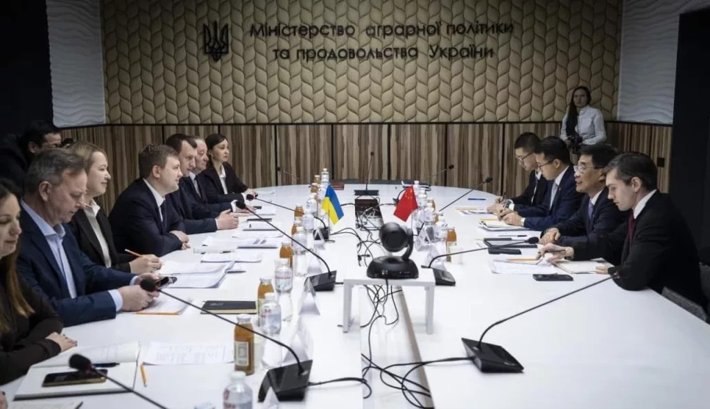 Неожиданно. Украина и Китай подписали соглашение о расширении перечня украинского аграрного экспорта в Китай