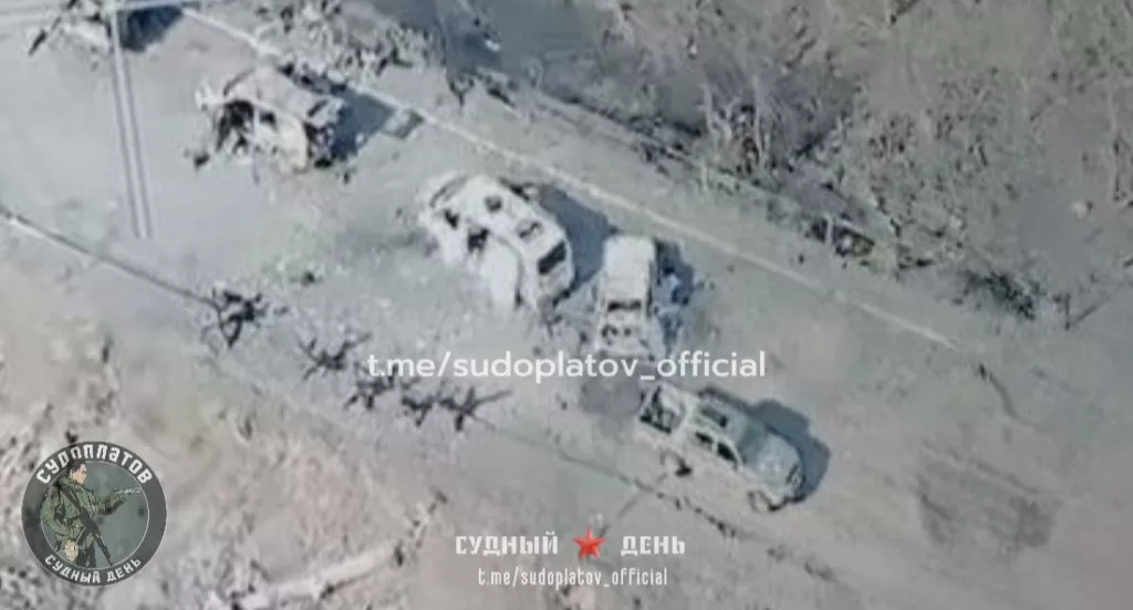 Сгоревшая колонна ВСУ в Судже, заблокированная перед уничтоженным мостом и добитая ударами артиллерии и дронов