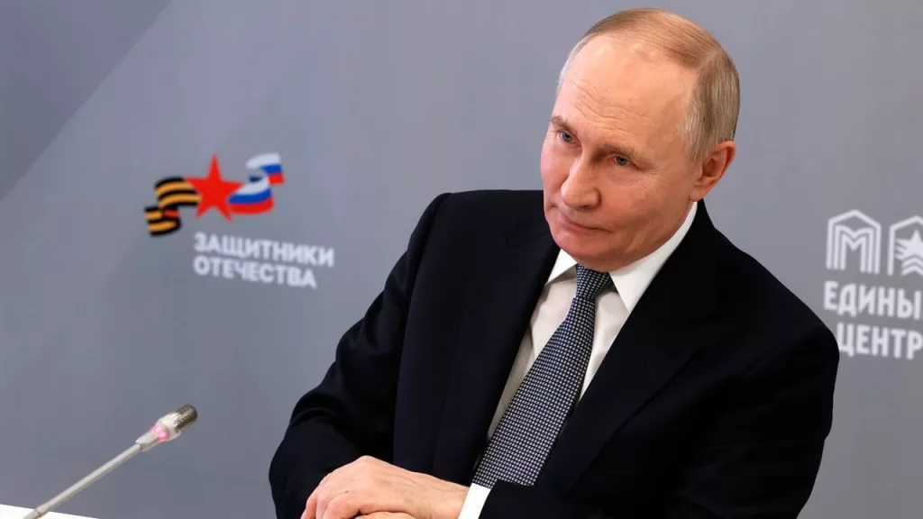 Распространить деятельность фонда "Защитники Отечества" на членов семей участников СВО, пропавших без вести, поручил Владимир Путин, сообщили в Кремле