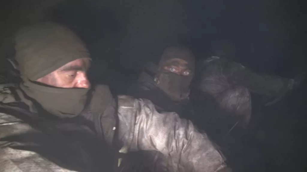 Вот в такой обстановке несколько суток подряд наши бойцы шли по газовой трубе, чтобы совершить прорыв и атаковать врага, оккупировавшего курскую землю