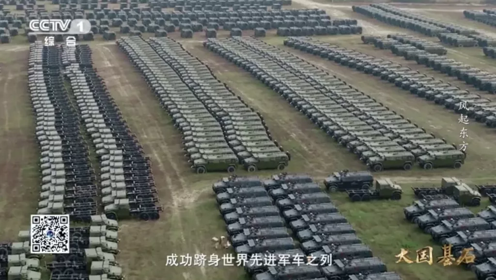Впечатляющие кадры с завода китайской компании Dongfeng Off-Road Vehicle Company в провинции Хубэй, где производят китайские бронеавтомобили Dongfeng Warrior третьего поколения для силовых структур КНР
