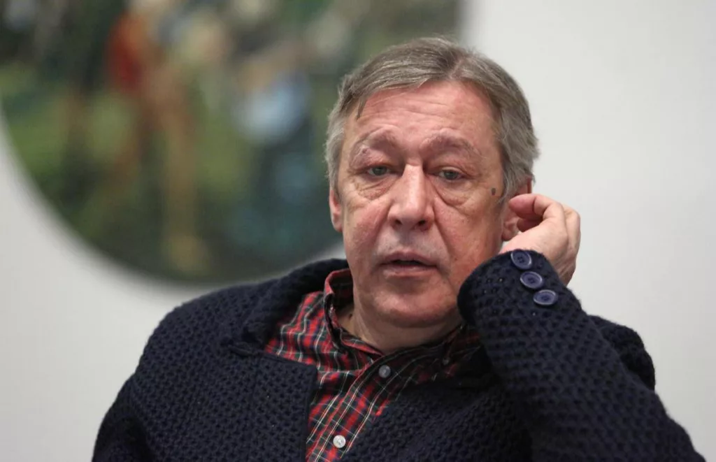 Михаилу Ефремову диагностировали язву желудка. Это может помочь ему получить УДО