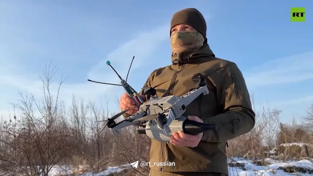 Процесс производства модульных FPV-дронов "Алеша" с системой донаведения на цель