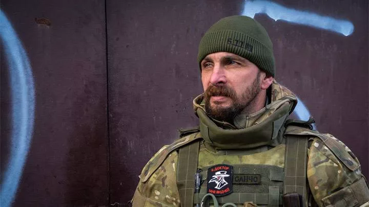 В Хабаровске (где мэр раздавал сертификаты на жилье новым гражданам) из служебного жилья выгоняют многодетную семью ветерана СВО