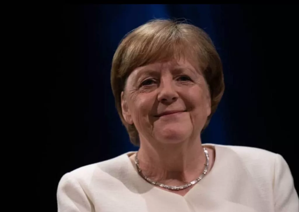 Зеленский не может диктовать условия, заявила экс-канцлер ФРГ Меркель