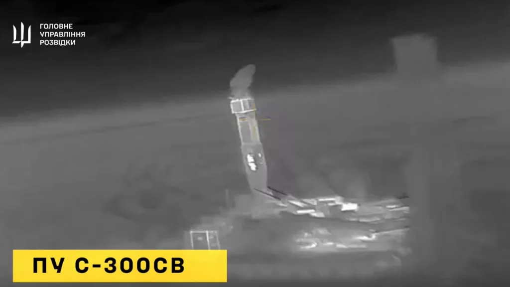 Пользуясь бездействием российского флота в Черном море, а также недостаточными мерами противодействия со стороны ВС РФ, ВСУ смогли свободно подводить свои БЭКи с FPV-дронами к побережью Крыма и наносить безнаказанные удары по российским системам ПВО и РЛС