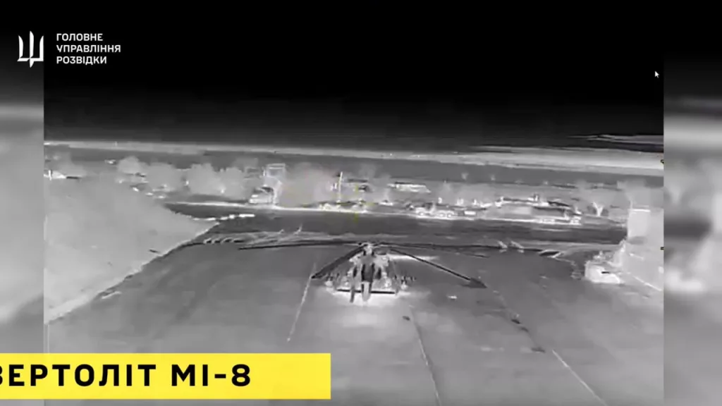 Пользуясь бездействием российского флота в Черном море, а также недостаточными мерами противодействия со стороны ВС РФ, ВСУ смогли свободно подводить свои БЭКи с FPV-дронами к побережью Крыма и наносить безнаказанные удары по российским системам ПВО и РЛС