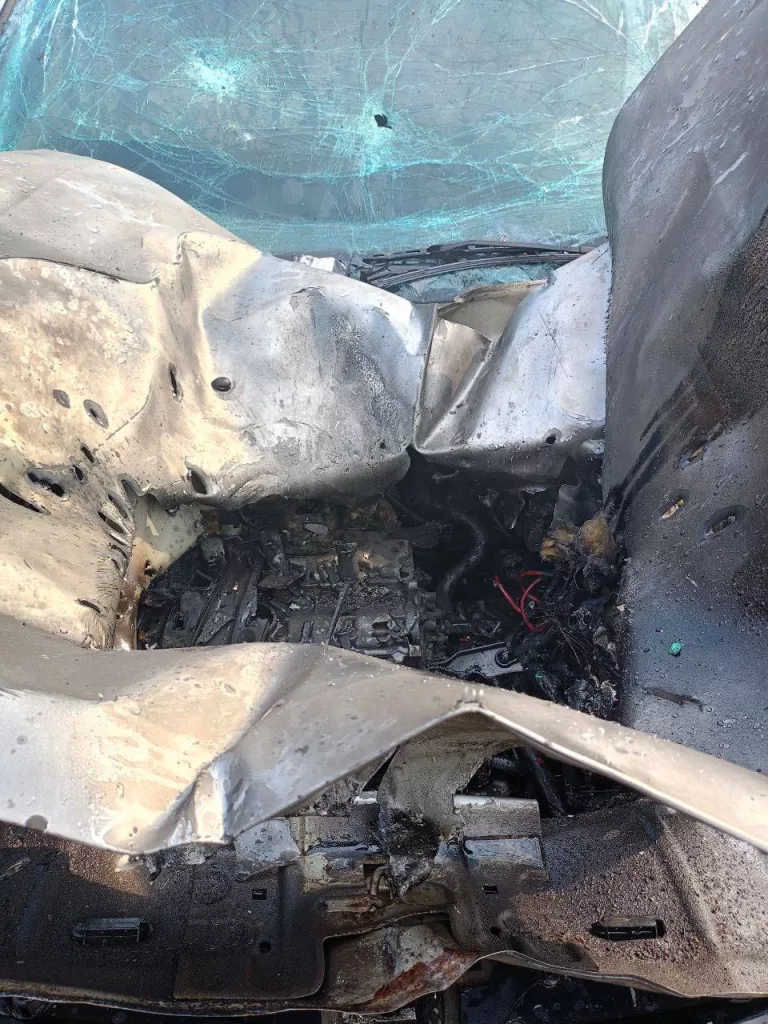 ВСУ ударили по машине главы Беловского района, который развозил хлеб, сообщил врио губернатора Курской области