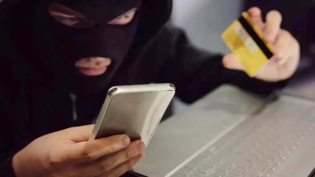 Мошенники начали воровать у умерших. Для этого они перевыпускают SIM-карты