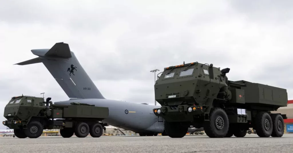 Австралия получила первые 2 РСЗО M142 HIMARS из 42 заказанных