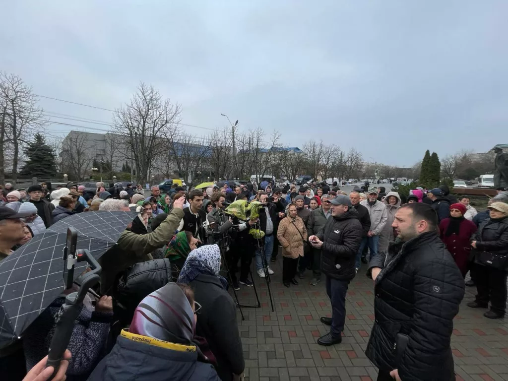 В Гагаузии политический кризис: задержание Евгении Гуцул спровоцировало массовые протесты