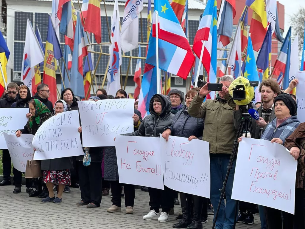 В Гагаузии политический кризис: задержание Евгении Гуцул спровоцировало массовые протесты