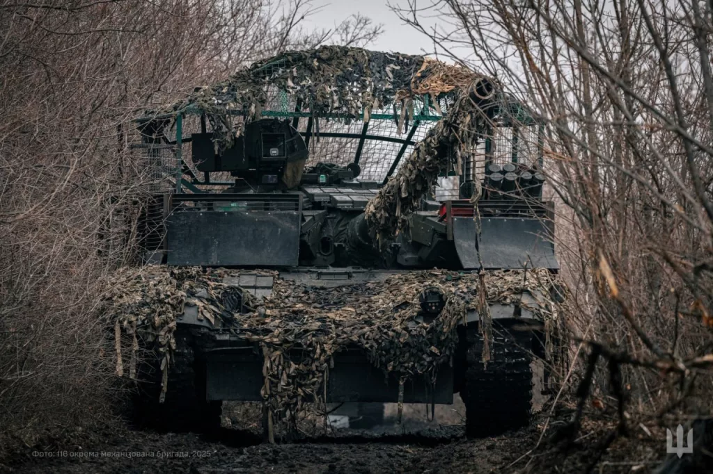 Похожий на "Абрамс" украинский Т-64БВ обр. 2022 года из состава 116-й отдельной мехбригады ВСУ