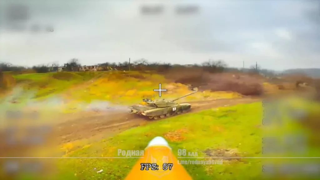 Новый тактический знак был замечен на бронетехнике ВСУ, сходившей в атаку западнее города Часов Яр