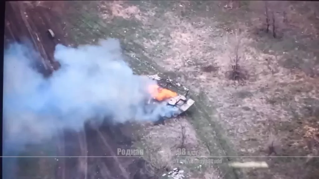 Новый тактический знак был замечен на бронетехнике ВСУ, сходившей в атаку западнее города Часов Яр