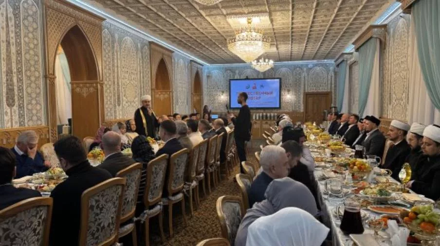 Оброк по вере: ДУМ РФ ввел обязательную милостыню для постящихся