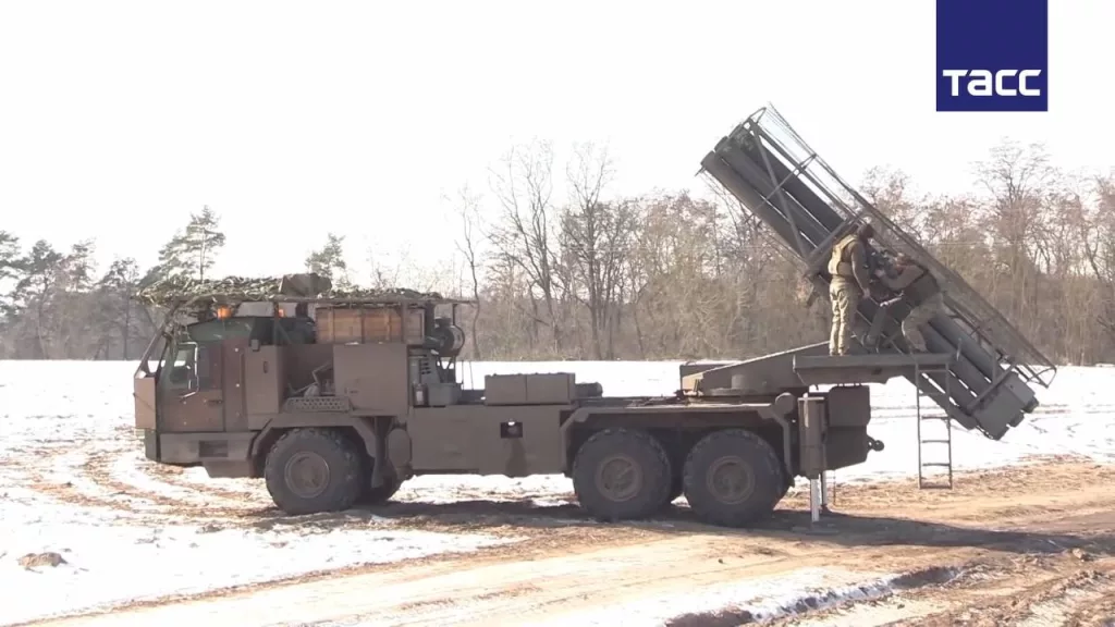 Боевая работа расчёта РСЗО 9К57 «Ураган» на шасси БАЗ-69092, 52-й артиллерийской бригады ВДВ в Курском приграничье