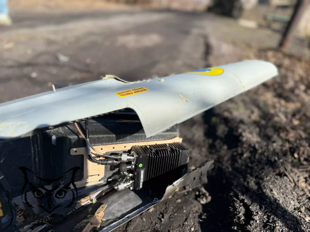 Над Ждановкой наше ПВО сбило модернизированный украинский БПЛА «Shark-M» (производства "Укрспецсистемс"), который в основном ведет поиск целей для РСЗО Хаймарс или ударных дронов типа Рам-2