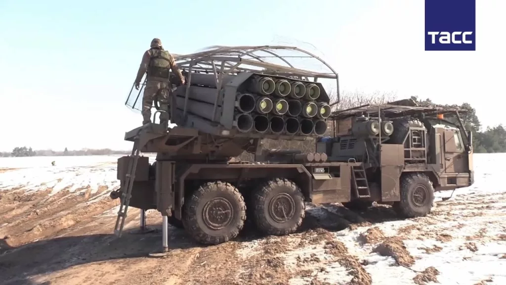 Боевая работа расчёта РСЗО 9К57 «Ураган» на шасси БАЗ-69092, 52-й артиллерийской бригады ВДВ в Курском приграничье