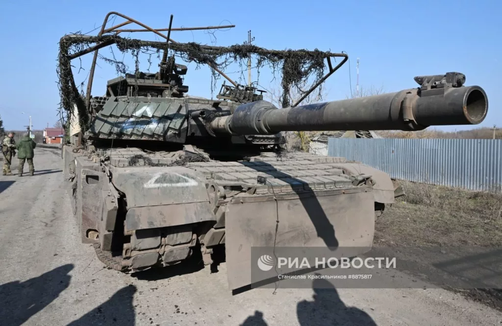 Трофейный американский танк M1A1SA Abrams в Курской области