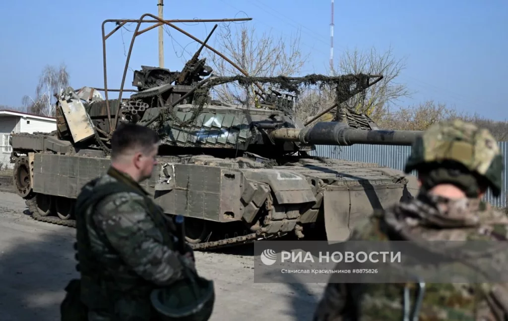 Трофейный американский танк M1A1SA Abrams в Курской области