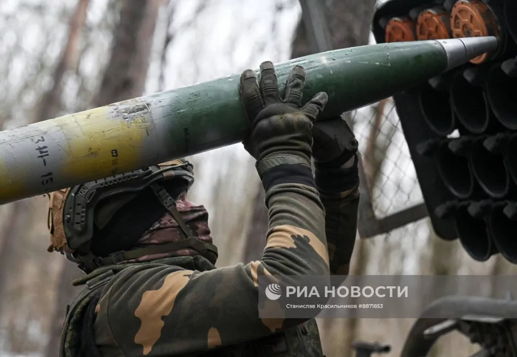 Боевая работа расчёта РСЗО 9К51 «Град» 40-й отдельной бригады морской пехоты Тихоокеанского флота в Курском приграничье. Часть 1