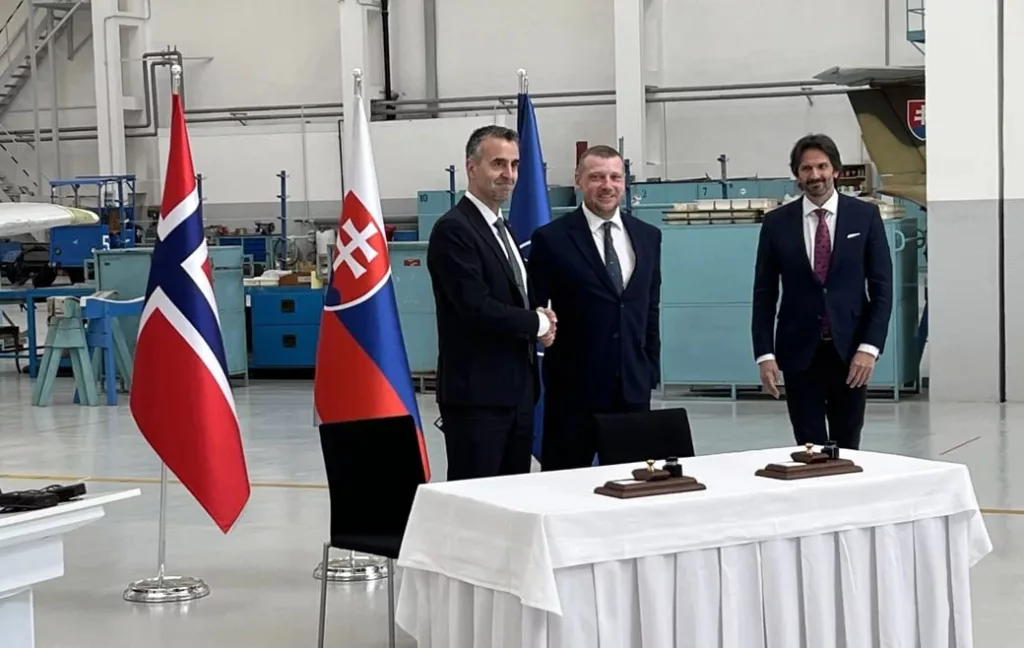 В Словакии открыли стратегический центр по обслуживанию истребителей F-16 Восточной Европы